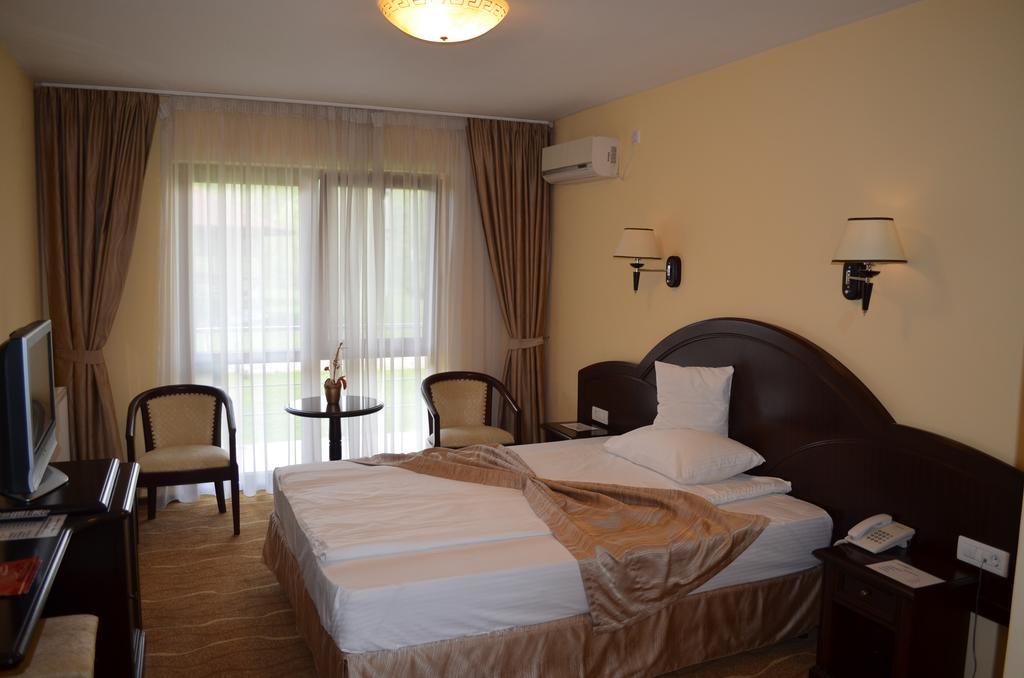 Hotel Astoria Алба Юлия Стая снимка