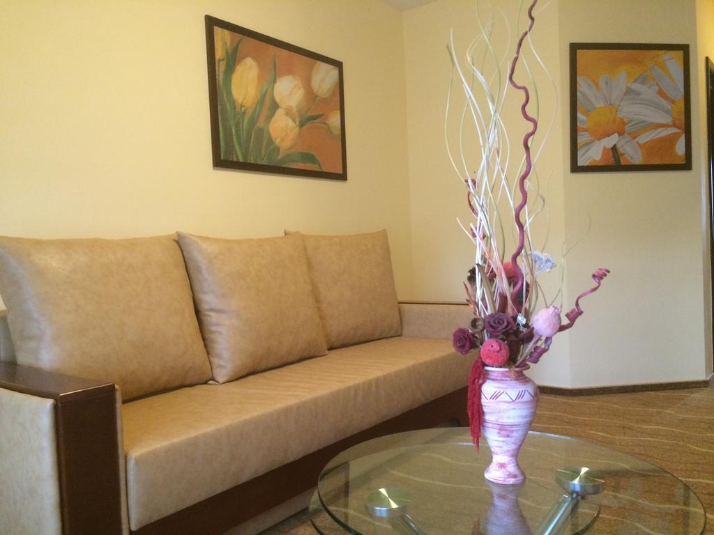 Hotel Astoria Алба Юлия Стая снимка