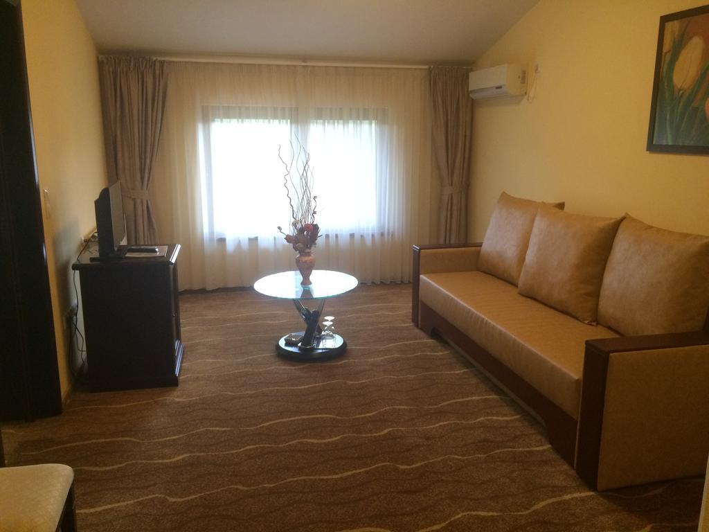 Hotel Astoria Алба Юлия Стая снимка