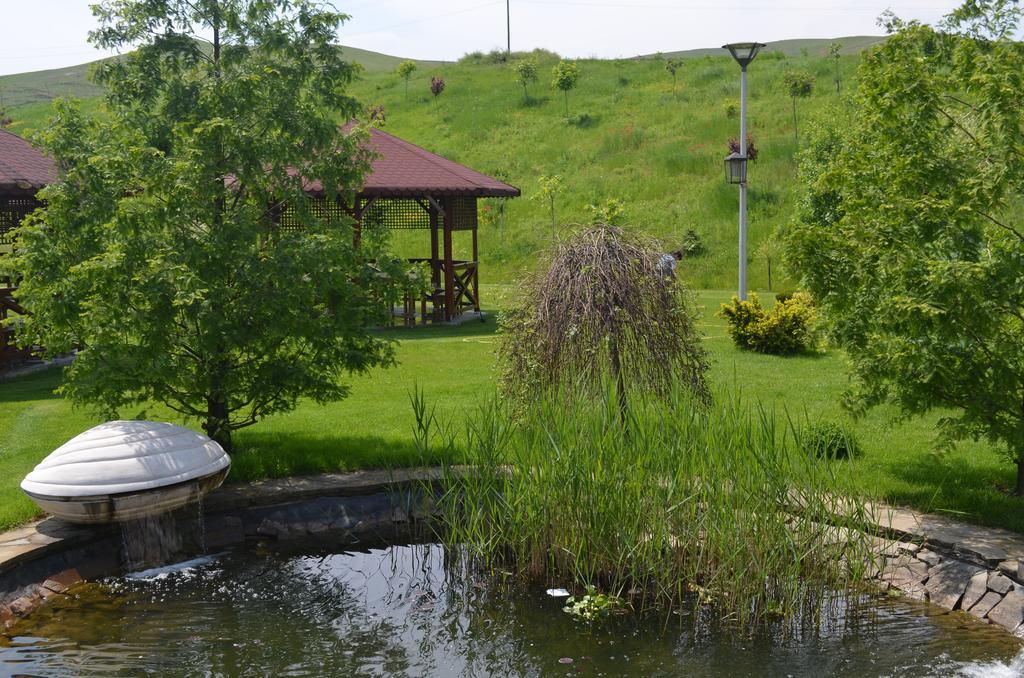 Hotel Astoria Алба Юлия Екстериор снимка