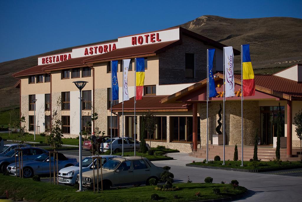 Hotel Astoria Алба Юлия Екстериор снимка