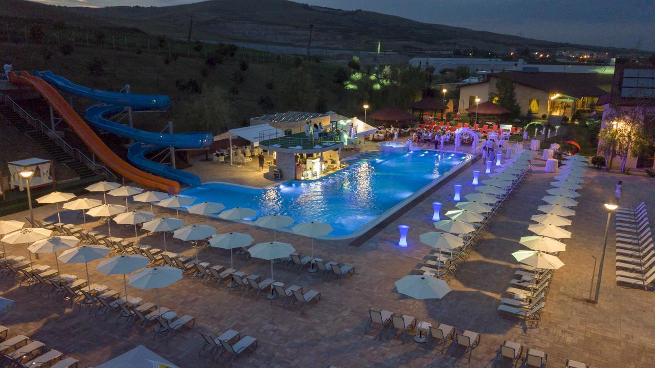 Hotel Astoria Алба Юлия Екстериор снимка