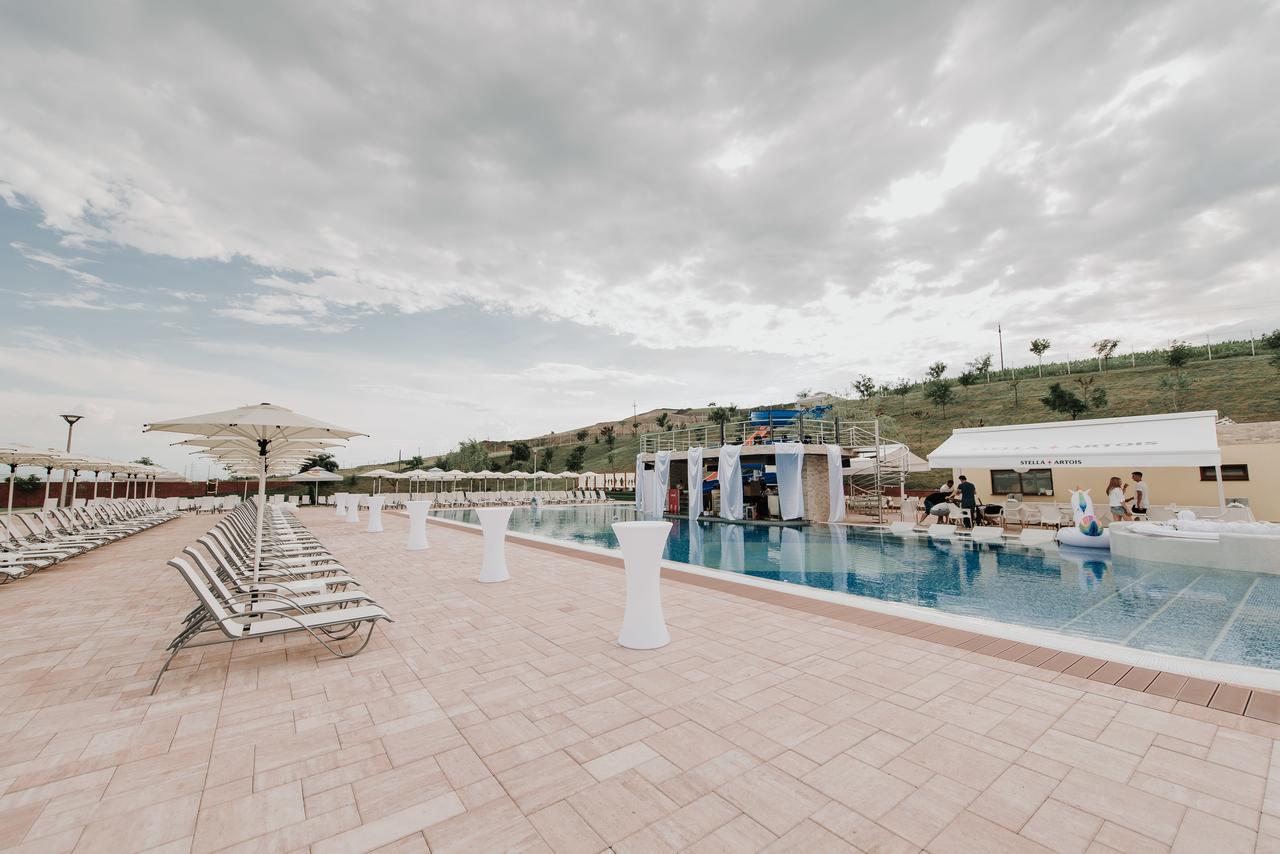 Hotel Astoria Алба Юлия Екстериор снимка
