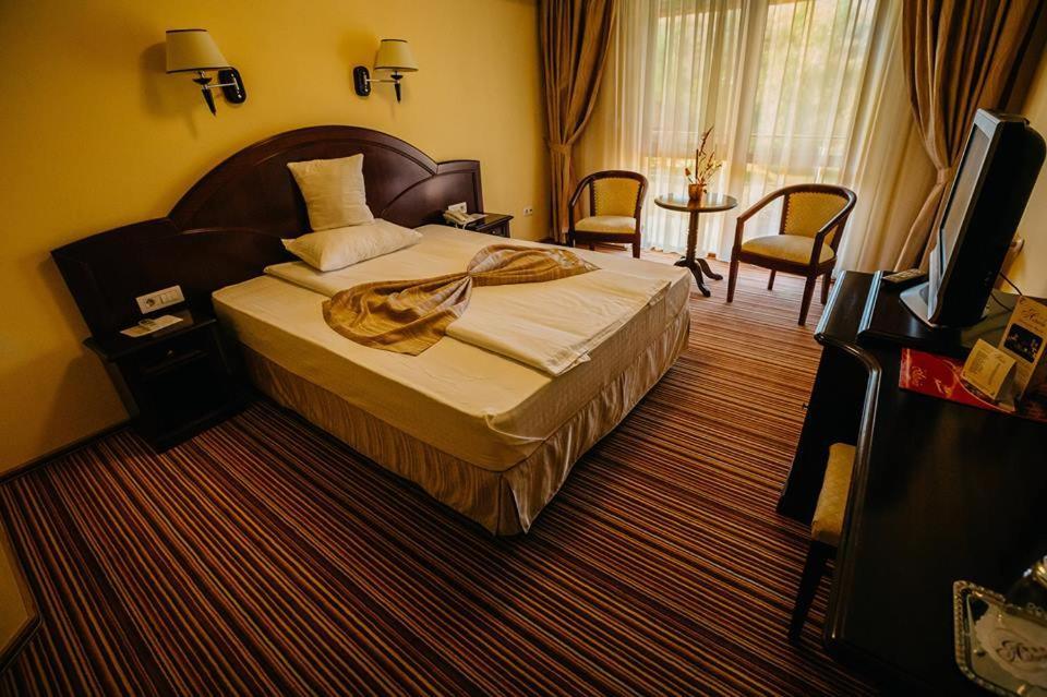 Hotel Astoria Алба Юлия Екстериор снимка