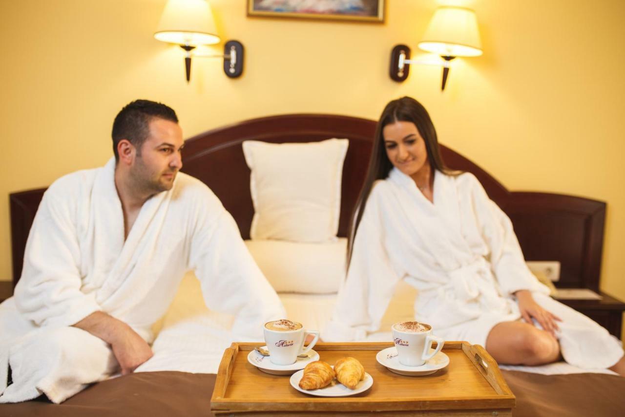 Hotel Astoria Алба Юлия Екстериор снимка