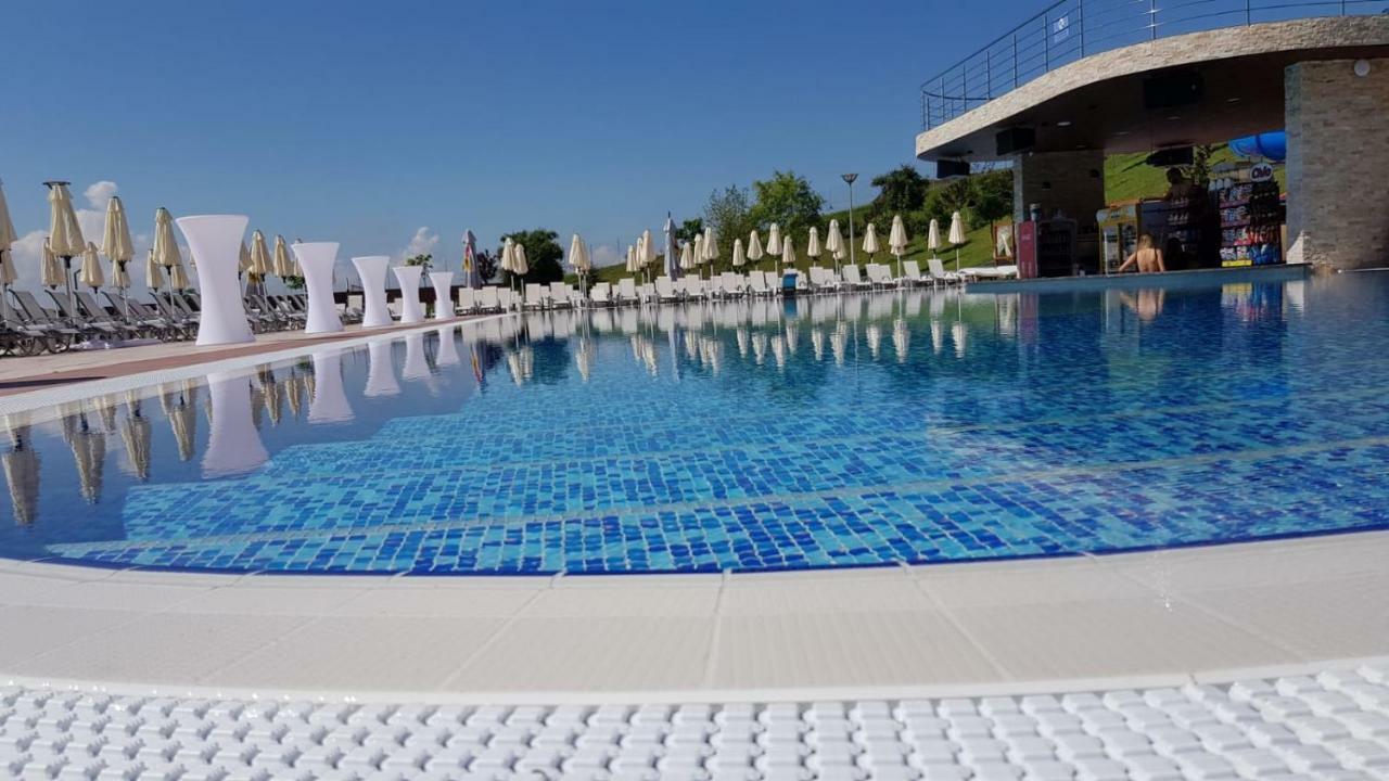 Hotel Astoria Алба Юлия Екстериор снимка